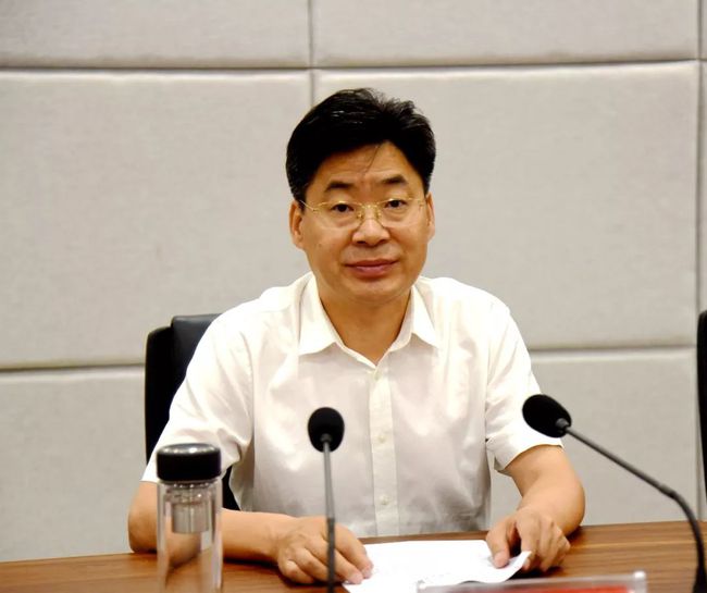 新蔡县湖州服装产业园入驻企业集中签约仪式举行